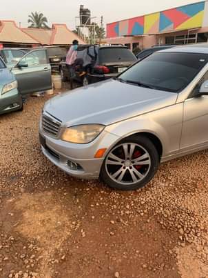 A picture of Distress sales Mercedes Benz C300 NON 4MATIC First body Belgium