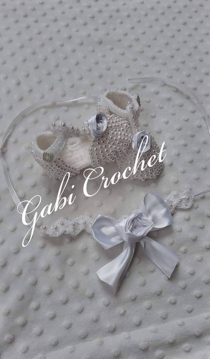 A picture of Eid and Easter celebration shoes for your baby girl 0
