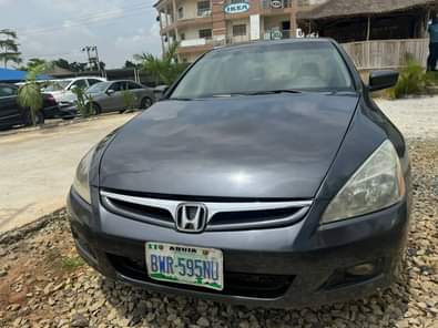 A picture of Extremely clean first body untampered engine 4 plugs engine Honda