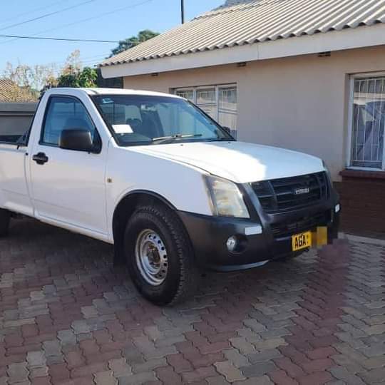 classifieds/cars isuzu