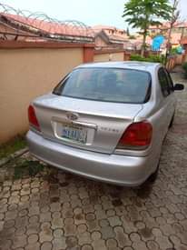 A picture of 2005 TOYOTA YARIS