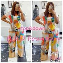A picture of Lady s clothes