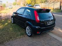 Sihle M.