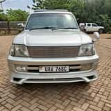 A picture of TOYOTA LANDCRUISER TX 2001 38M