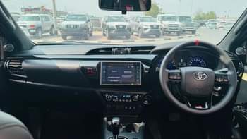 A picture of TOYOTA HILUX 2019 RIGHT HAND DRIVE BODY Pickup FUEL Diesel