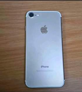 A picture of Iphone 7 GB 32