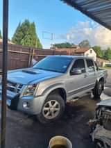 classifieds/cars isuzu