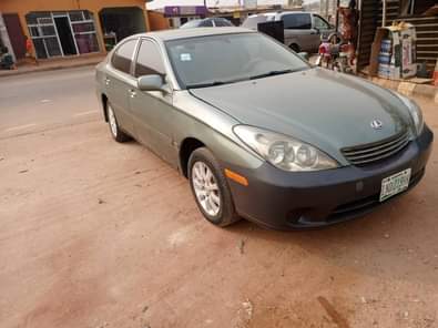 A picture of Lexus ES 330 Deal dealer s deal Come and inspect