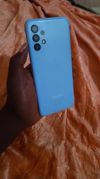 A picture of Sumsung galaxy a13