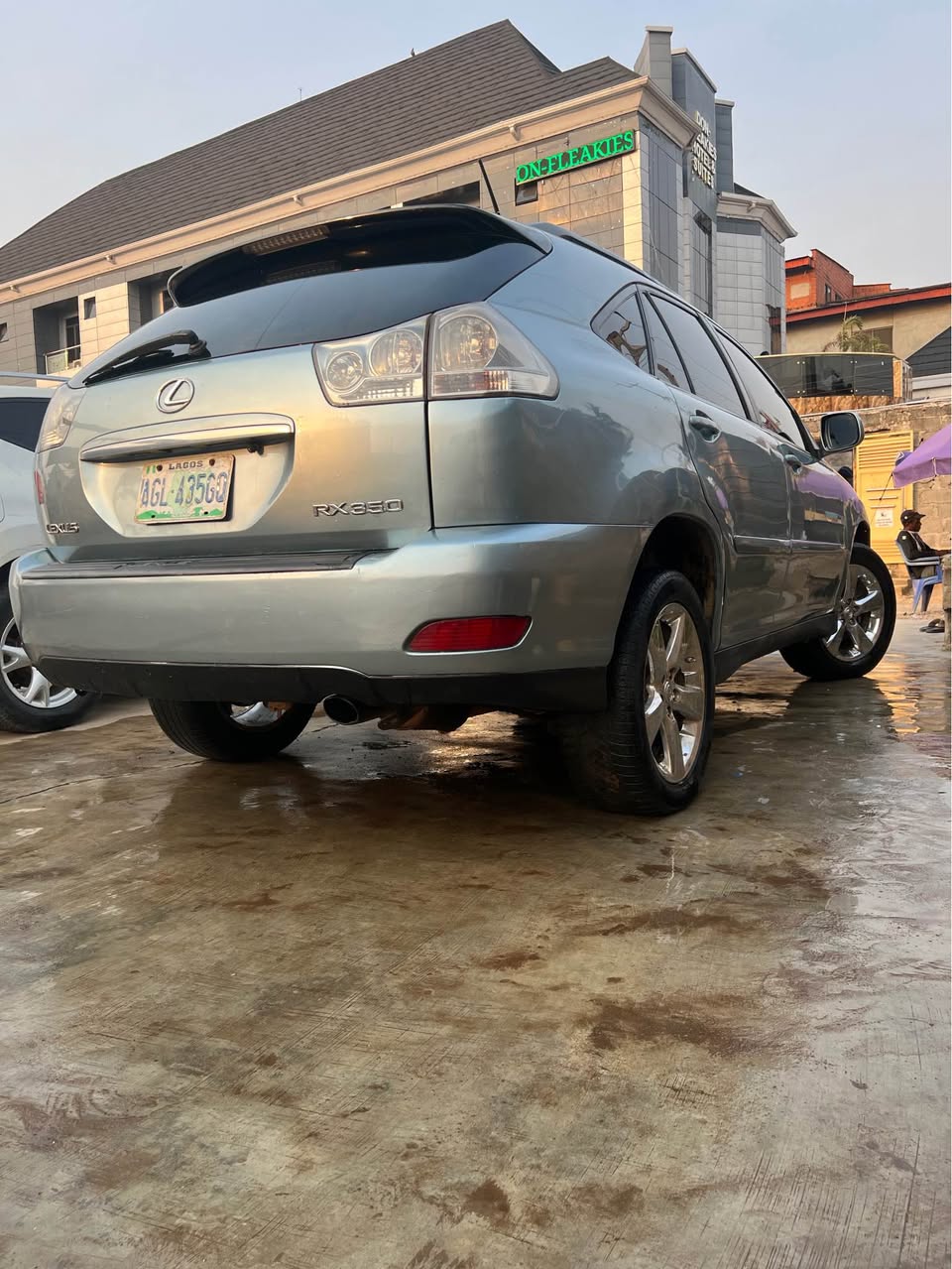 A picture of 2020 entry Toks Grade 2008 rx 350 Lexus in Ikotun