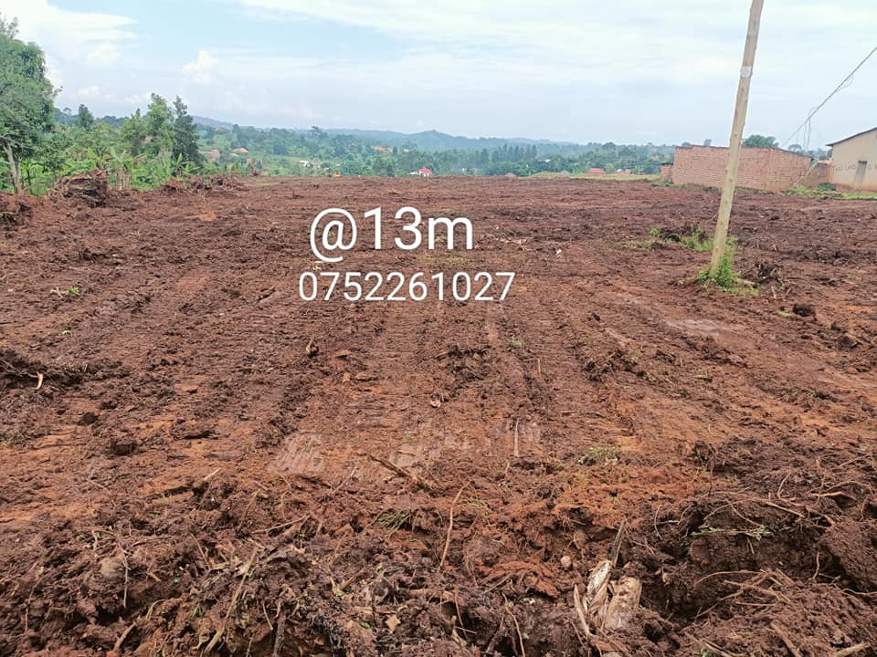 A picture of We sale lands
