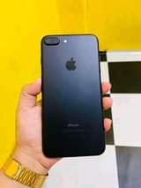 A picture of IPHONE 7 plus 32gb. No crack