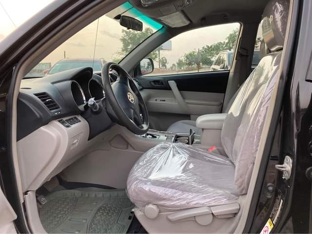 A picture of 2013 TOYOTA HIGHLANDER