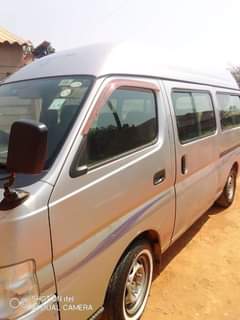 used nissan caravan
