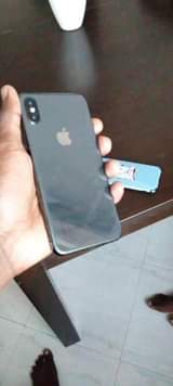 A picture of Iphone X 64GB