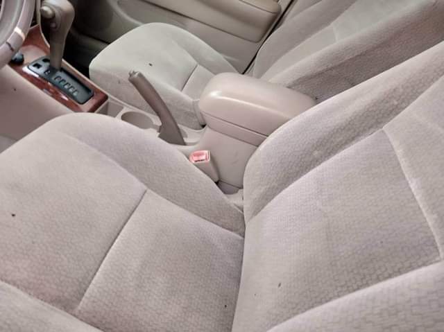 A picture of Neatly used 04 Toyota corolla