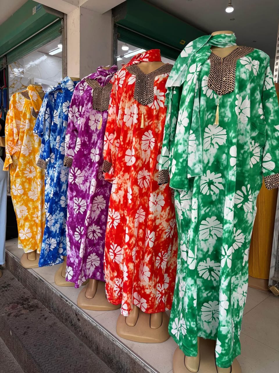 A picture of Dress