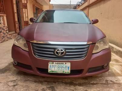 A picture of Toyota Avalon 2009
