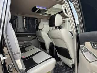 A picture of Landcruser prado TX EA Year 2008 Engine 2TR Fuel petrol