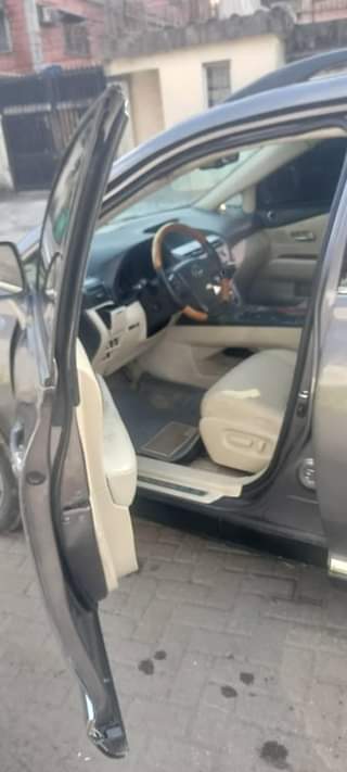 A picture of 2010 11 Lexus Rx350 Full Option
