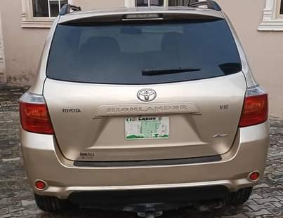 A picture of Toyota Highlander 2010 09025039052