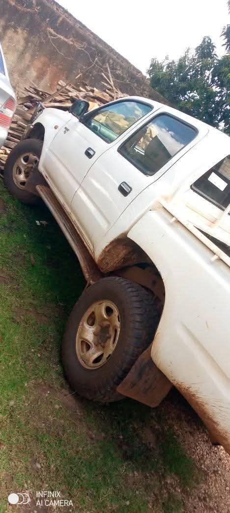 A picture of Hilux double cabin