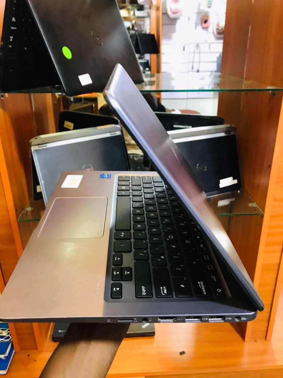 A picture of Asus slim laptop
