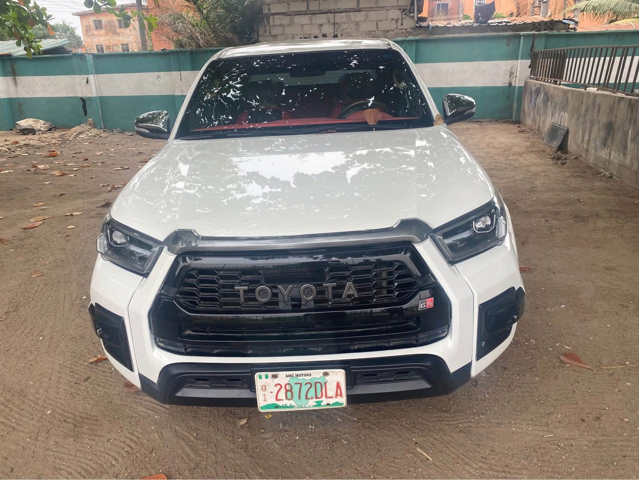 A picture of Toyota Hilux 2023 good condition manual