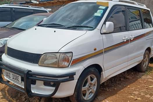 A picture of TOYOTA NOAH SUPER UAZ IN PERFECT CONDITION PRICE 18M 0708