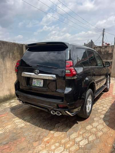 A picture of GX470 upgraded to 2022 Prado Jeep