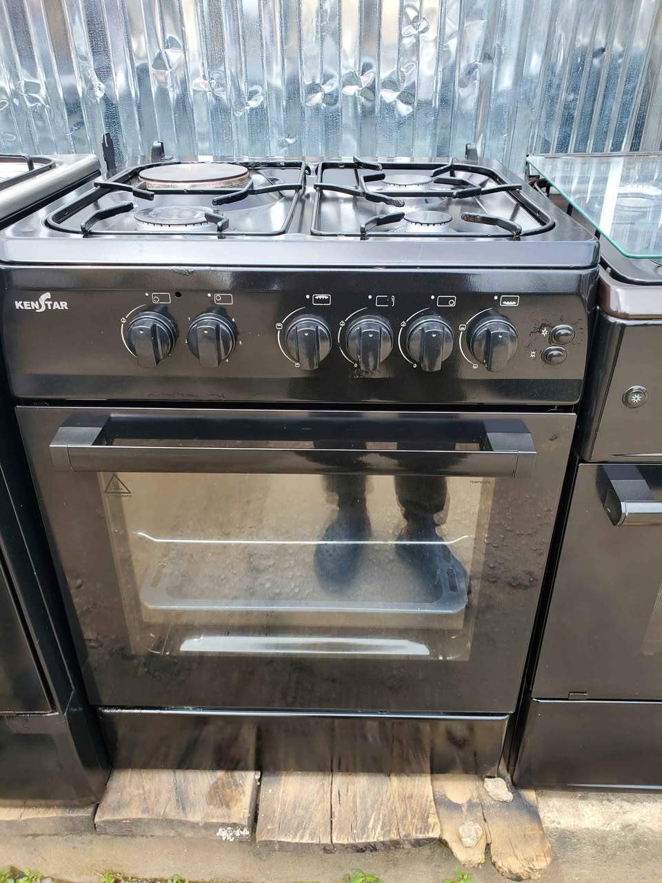 A picture of Gas cooker