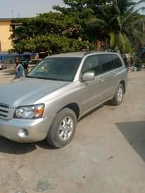 A picture of Toyota Highlander 2005