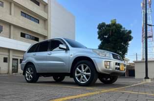 A picture of Toyota RAV4 kill time Cc 1790 Price 20ml Call 0768862145