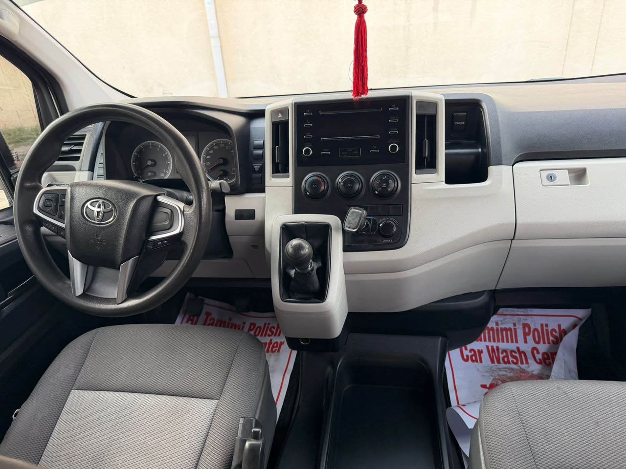 A picture of Toyota haice bus hairoof 2021 gcc