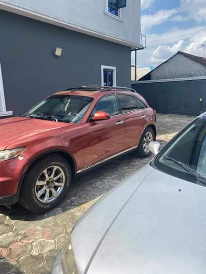 A picture of infinity FX35 sale location portharcourt price 3m negotiable 08148047766 08063015508