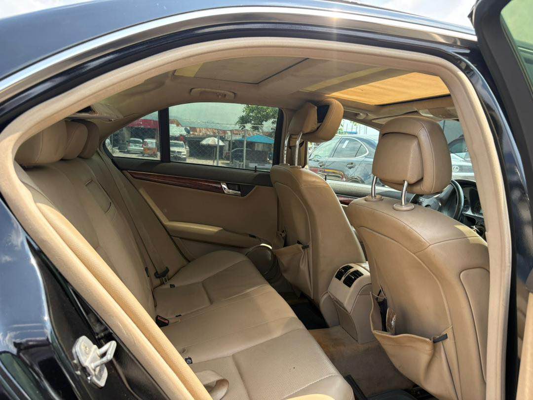 A picture of 2010 C350