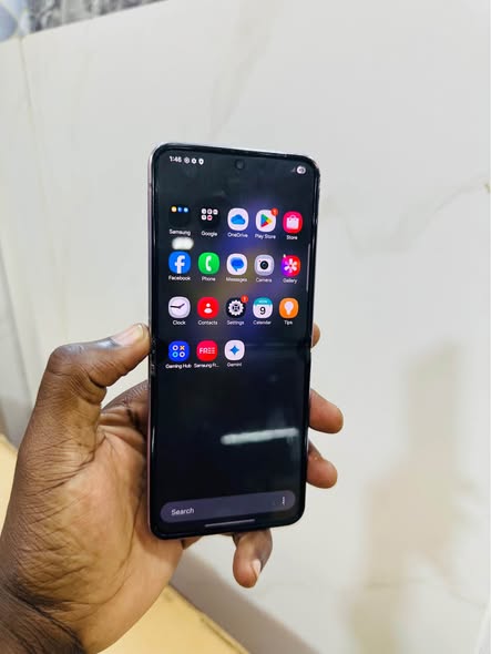 A picture of SAMSUNG GALAXY FLIP4