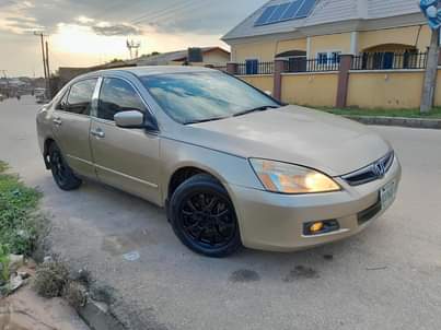 A picture of Sweet car Ac good Engine and Gear perfect Fha lugbe