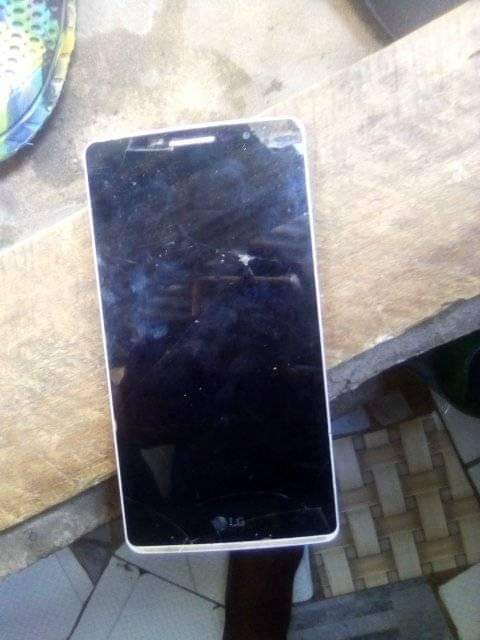 A picture of Lg haina betr na kioo kibovu 0678329996 wasap