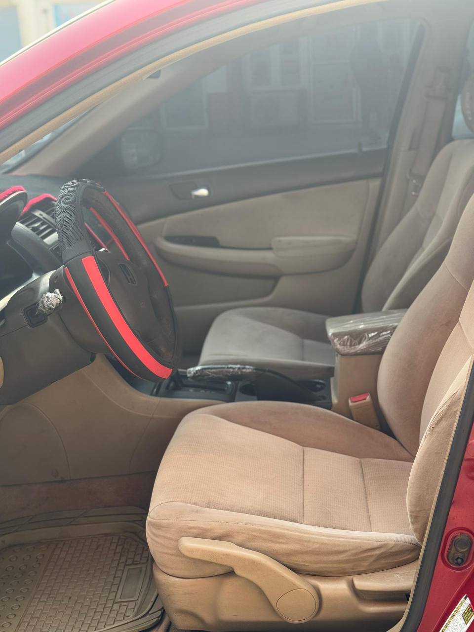 A picture of SUPER SHARP HONDA ACCORD EOD 2005 MODEL FOR SALE.