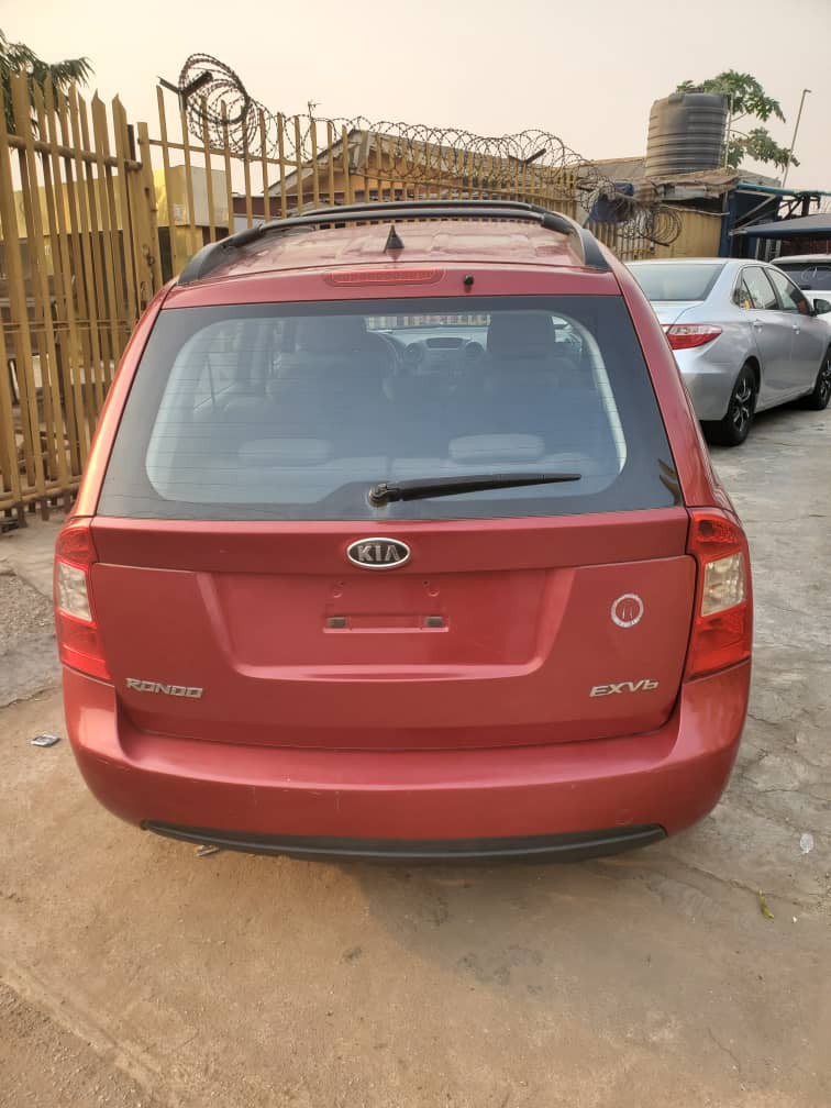 A picture of Clean 2008 Tokunbo Kia Rondo