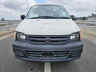 A picture of TOYOTA NOAH 0652564588