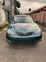 A picture of Neatly and well maintained 2005 toyota camry car is in