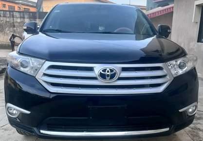 A picture of 234 813 013 6002 Registered Few Months USED XLE Limited