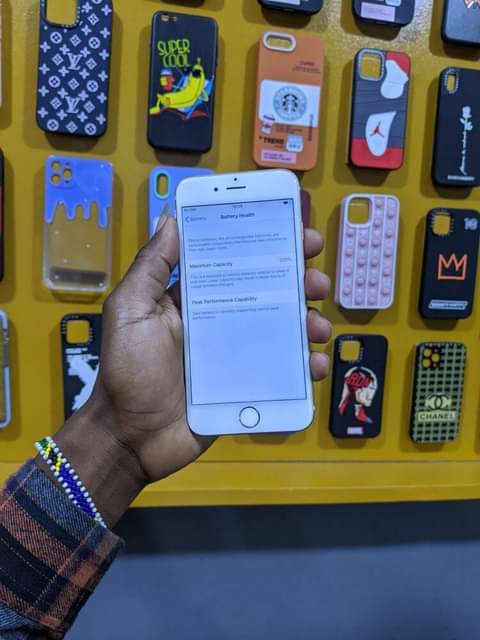 A picture of IPhone 6