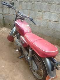 A picture of YAMAHA RX 125