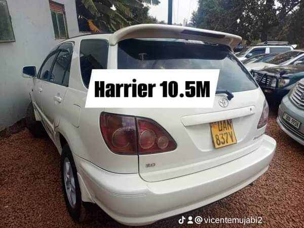 A picture of WE BUY AND SELL USED CARS CONTACT US ON 0708996620
