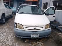 A picture of FIRSTBODY SIENNA 2002