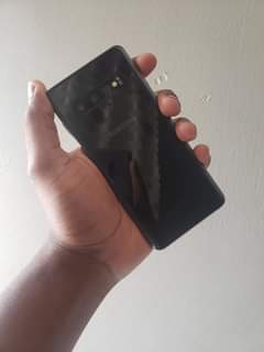 A picture of SAMSUNG S10