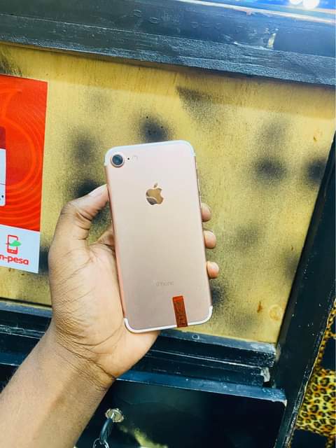 A picture of IPHONE 7 32GB